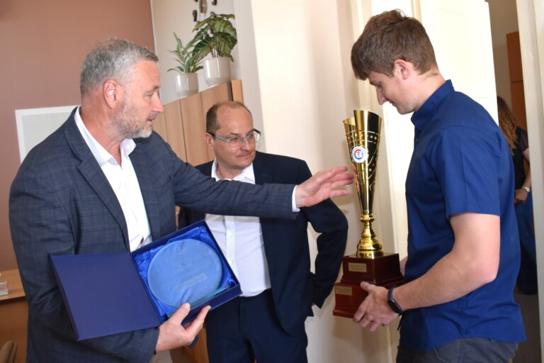 NEJLEPŠÍ INSTALATÉRSKÝ STUDENT V REPUBLICE JE OPĚT Z FRÝDKU-MÍSTKU