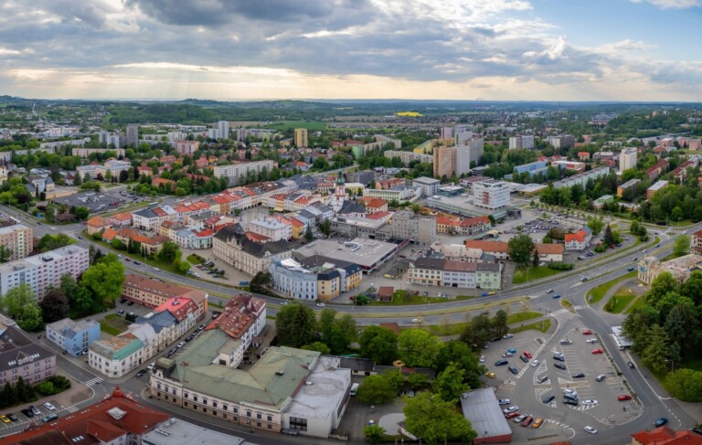 KULATÝ STŮL S ŘSD A KRAJEM: VELKÉ STAVBY V DOPRAVĚ VE FRÝDKU-MÍSTKU