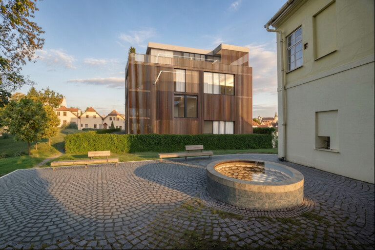 VÝSTAVBU PARKOVIŠTĚ A PARKU NA PŮSTKÁCH ZKOMPLIKOVAL NÁLEZ ODPADU