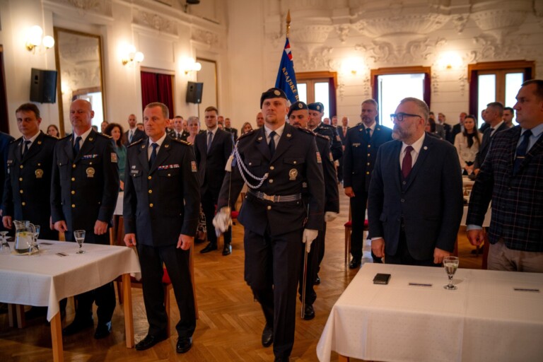 VE FRÝDKU-MÍSTKU OCENILI NEJLEPŠÍ POLICISTY