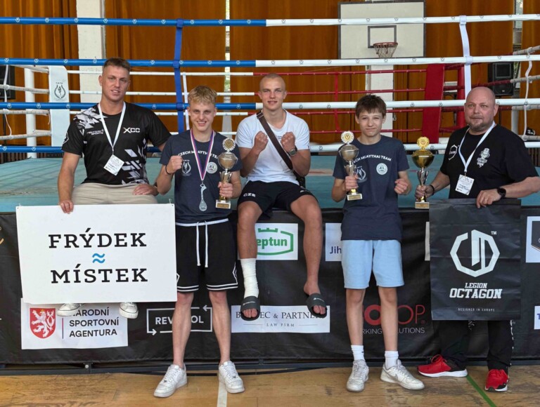MĚSTO OCENILO MLADÉ BOJOVNÍKY Z FRÝDKU-MÍSTKU, VICEMISTRY ČR V THAJSKÉM BOXU