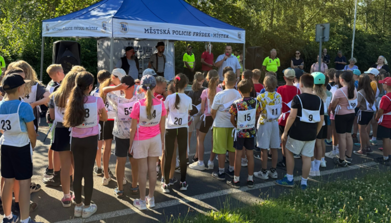 DĚTI SOUTĚŽILY O PUTOVNÍ POHÁR NA DOPRAVNÍM HŘIŠTI V MÍSTKU