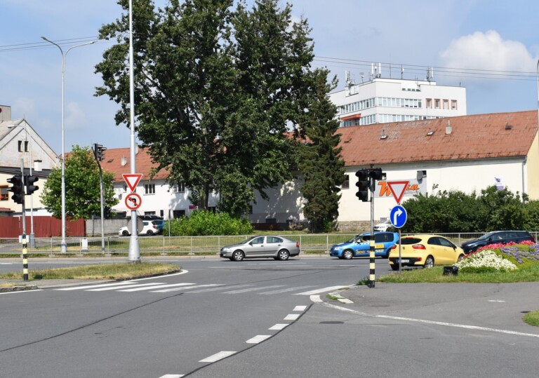 ČÁSTEČNÉ OMEZENÍ DOPRAVY NA HLAVNÍ TŘÍDĚ