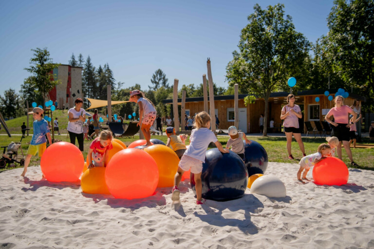 RIVKA PARK OTEVŘEN: NOVÝ VOLNOČASOVÝ AREÁL ZAPLNILY STOVKY NÁVŠTĚVNÍKŮ