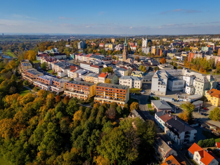 PŘIHLÁŠENÍ K TRVALÉMU POBYTU VE FRÝDKU-MÍSTKU UMOŽNÍ VYUŽÍVAT VÝHODY MĚSTA NAPLNO
